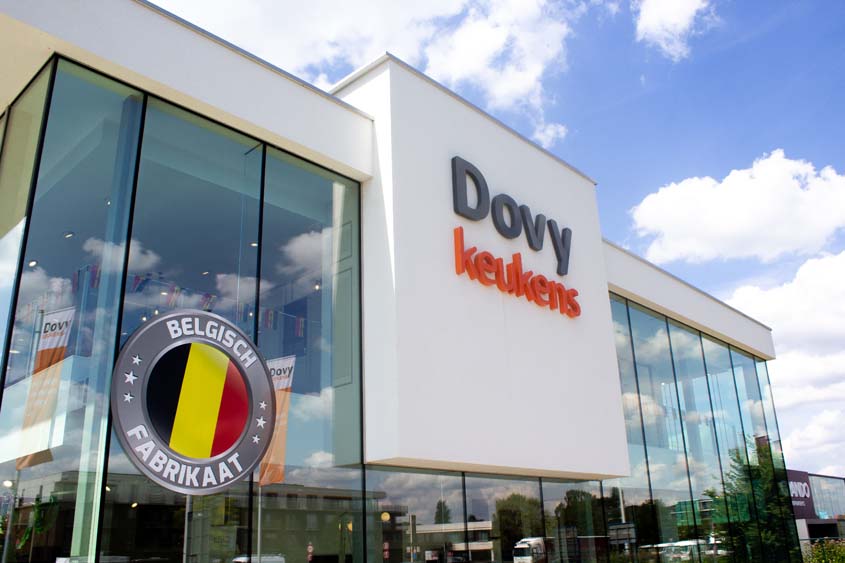 Indirect verlicht logo